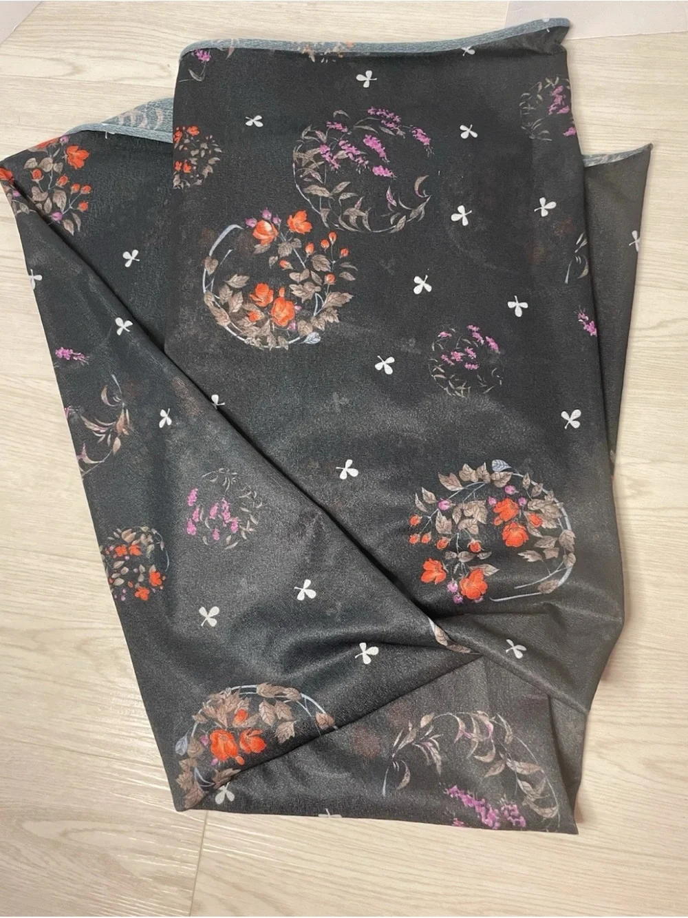 Lot of Vintage Fabrics Mixed Lot Holiday Floral Solid Print Crafting Sewing